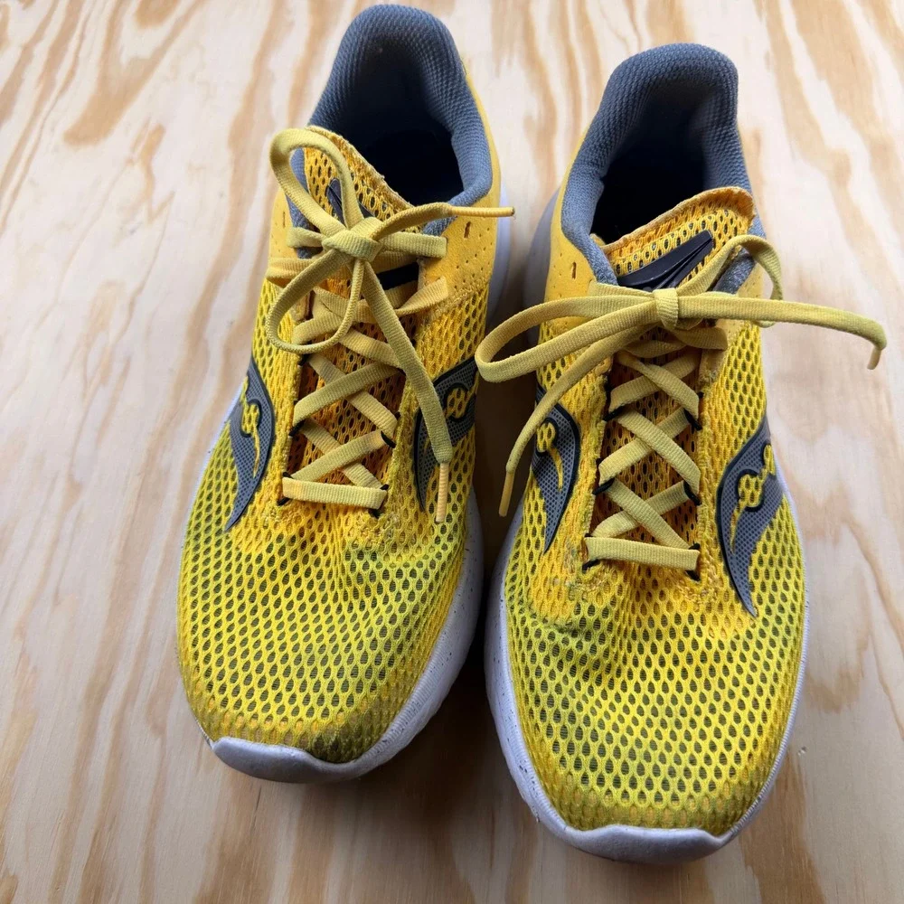 Saucony Kinvara 14 Mens Running Shoes Yellow Gray S20823-123 Size 9